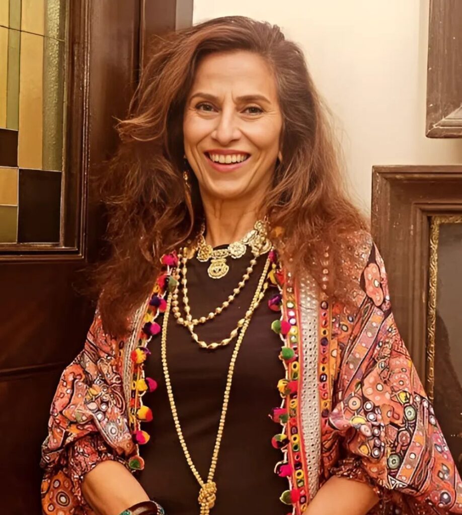 Shobhaa De